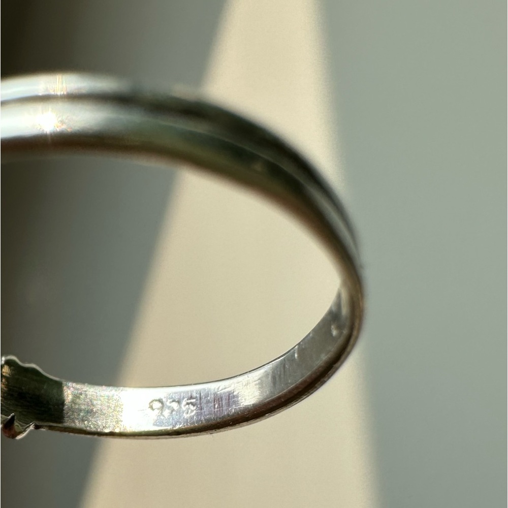 Sterling silver ring size 6 - Picture 3 of 3